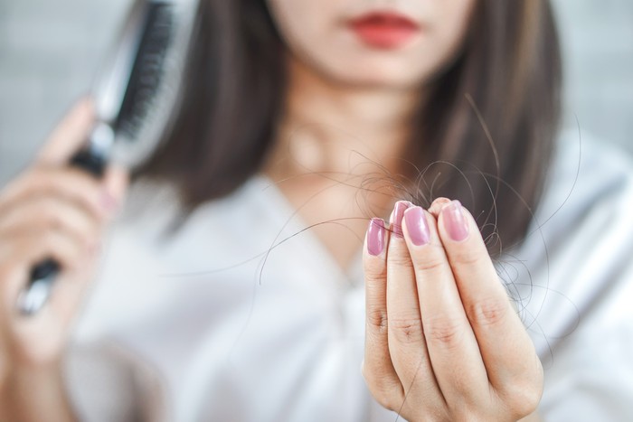 Ilustrasi rambut rontok