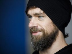 Sosok Pria Berduit Rp 62 Triliun yang Disebut Netizen Gelandangan