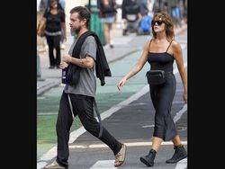 Sosok Pria Berduit Rp 62 Triliun yang Disebut Netizen Gelandangan