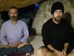 Sosok Pria Berduit Rp 62 Triliun yang Disebut Netizen Gelandangan