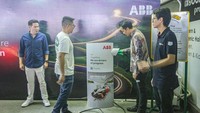 Kolaborasi keduanya sendiri bertujuan untuk membangun ekosistem EV charging yang dapat memberikan kenyamanan bagi seluruh kalangan pengguna. Sehingga, pemilik EV tidak perlu khawatir dengan keberadaan EV charging station yang sebelumnya cukup langka di kawasan Jabodetabek.