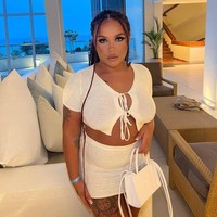 Selain ludah, selebgram itu juga menerima berbagai permintaan lain, mulai dari sprei bekas pakai hingga baju yang berkeringat.Foto: Instagram Latiesha Jones