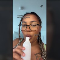 Latiesha bercerita jika ia sebelumnya bekerja di supermarket Tesco karena butuh waktu. Tapi setelah menjalaninya beberapa saat, wanita tersebut sadar bahwa gajinya tidak bisa menutupi kebutuhan. Karenanya, Latiesha beralih ke OnlyFans di mana orang-orang mulai memintanya untuk menjual air bekas mandi hingga ludah.Foto: TikTok Latiesha Jones