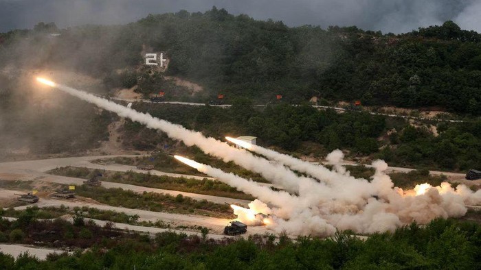 The South Korean armys multiple launch rocket systems fire rockets during South Korea-U.S. joint military drills at Seungjin Fire Training Field in Pocheon, South Korea May 25, 2023. South Korean Defence Ministry/Yonhap via REUTERS