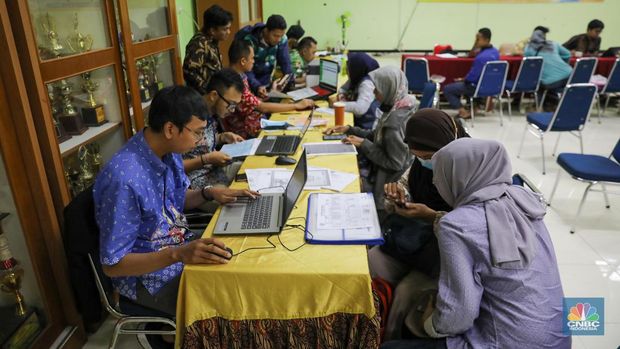 Layanan PPDB di SMA N 70. (CNBC Indonesia/Faisal Rahman)