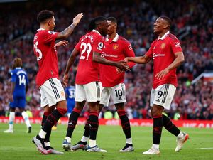 Manchester United Krisis Pemain Nomor 9