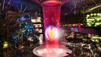Kamu bisa temukan instalasi raksasa dan tampilan interaktif di Jewel for the Avengers: Beyond Earths Mightiest At Jewel yang berlangsung hingga 13 Agustus.