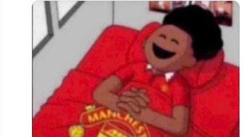 Fans MU auto tidur nyenyak, mimpi indah dan pagi senyum ceria. Foto: Twitter