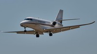 Penggunaan jet pribadi DeSantis sendiri kontroversial. Karirnya yang sebagian besar dihabiskan sebagai pejabat publik dengan jumlah harta US$ 319.000 tahun lalu menimbulkan tanda tanya. Banyak pendapat, karir DeSantis seharusnya tidak cukup untuk sering-sering mengakomodasi penerbangan dengan menggunakan jet pribadi.
