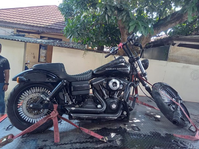 Moge yang terlibat kecelakaan dengan truk di Pandak, Kabupaten Bantul, diamankan Polres Bantul, Jumat (26/5/2023).