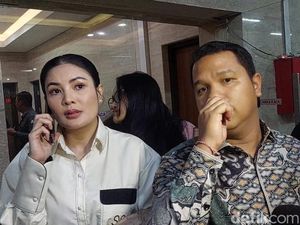 Nindy Ayunda Bantah Tinggal Bareng Dito Mahendra