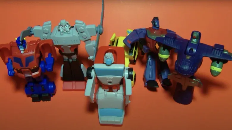 Nostalgia Yuk! Ini 7 Mainan Happy Meal McDonald's dari Tahun ke Tahun