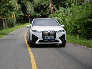 BMW iX Bekas Mobil Kepala Negara KTT ASEAN Dijual untuk Umum, Langsung Ludes!