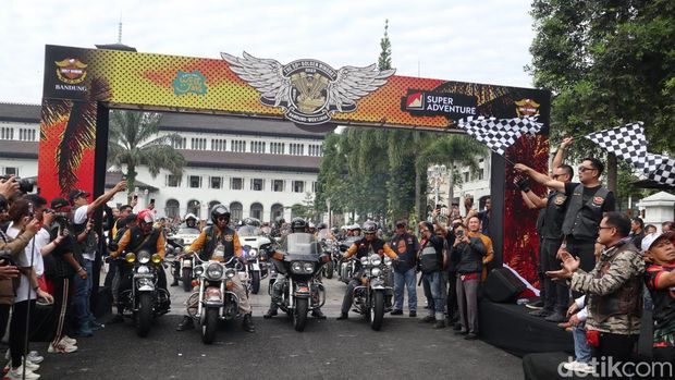 Para pemoge dilepas dari Gedung Sate untuk konvoi ke Pangandaran, Jumat (26/5/2023).
