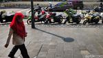 Duh... Jalur Sepeda Jalan Thamrin Jadi Tempat Parkir Ojol