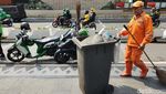 Duh... Jalur Sepeda Jalan Thamrin Jadi Tempat Parkir Ojol