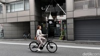 Mereka bersepeda untuk menjalankan aktivitas sehari-hari seperti pergi bekerja, bersekolah, berbelanja dan berjalan-jalan. (Foto: Khadijah Nur Azizah/detikHealth)