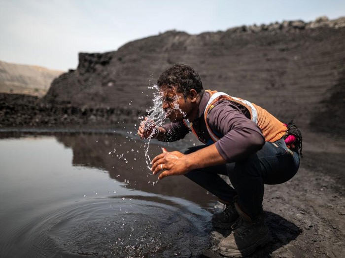 Gelombang Panas Mematikan di India: 33 Petugas Pemilu Tersungkur di Tengah Cuaca Panas yang Tak Tertahankan