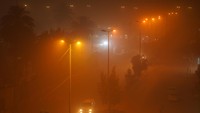 Ahli dari Institut Timur Tengah Banafsheh Keynoush mengatakan, badai pasir sering berasal dari negara yang memiliki vegetasi terbatas. Kondisi tersebut membuat angin kencang badai terbentuk dan terbawa ke area pemukiman karena tak adanya hambatan dari vegetasi.  