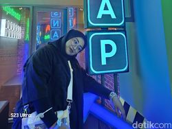 Spot Foto Cantik di Konser Suga, Samsung User Merapat!