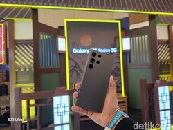 Spot Foto Cantik di Konser Suga, Samsung User Merapat!