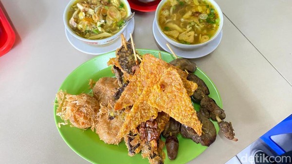 Sarapan Soto Kudus Legendaris Dalam Mangkuk Mungil di Jantung Jakarta