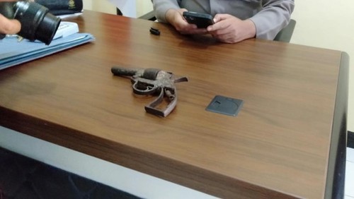 Senjata api yang dibawa siswa SD kini diamankan di Polsek Maulafa, Jumat (26/5/2023).