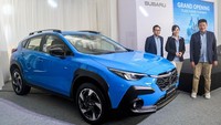 Hadir pada kesempatan itu Paula Dewiyanti selaku Presiden Direktur Subaru Indonesia, Arie Christopher selaku Chief Operating Officer Subaru Indonesia, dan Satrio Artiono sebagai General Manager Operations Plaza Subaru Surabaya.