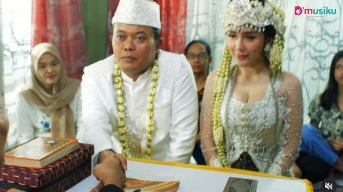 Sule dan Ucie Sucita