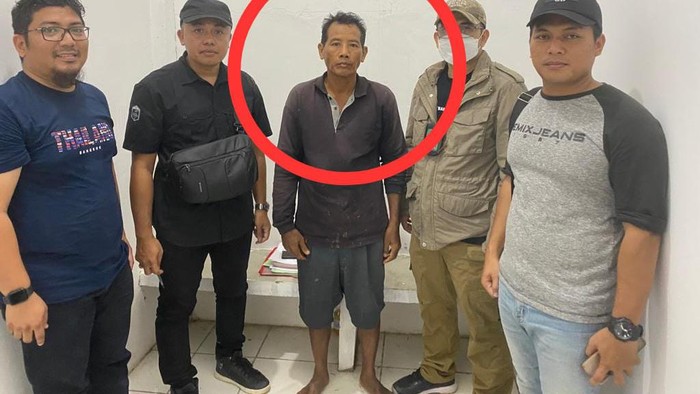 Terpidana korupsi ditangkap setelah buron 15 tahun.