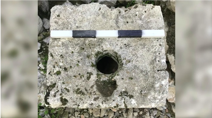 Toilet batu kuno berusia 2.500 tahun