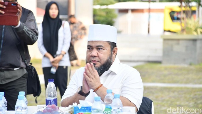 Walkot Bengkulu meminta warga yang kekeringan butuh air bisa langsung menghubunginya