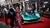 Pameran ini pun menarik perhatian warga London.  