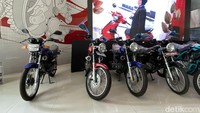 Sekadar informasi, Yamaha RX-King menggendong mesin bertipe 2 langkah yang menggunakan volume silinder 132cc. Motor dilengkapi sistem pendingin air cooled dengan perbandingan kompresi 6,9:1 disertai karburator VM 26 x 1 MIKUNI. Dengan mesin tersebut motor akan bisa berlari dengan kencang di jalan raya. Foto: Ridwan Arifin