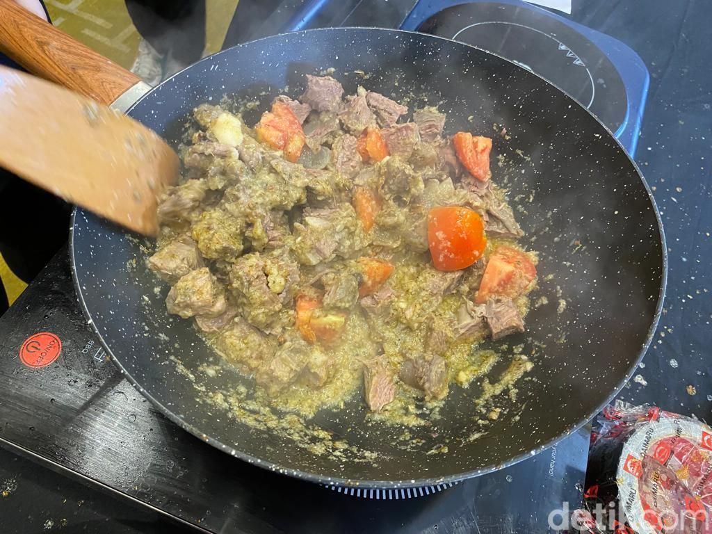 Anti Gagal! Ini 5 Tips Bikin Beef Zuppa Soup Agar Jualan Lebih Laris