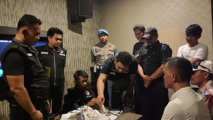 Aparat Gabungan Sidak THM di Puncak Bogor