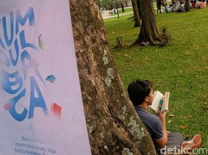 Membaca di Ruang Publik: Perang Kecil Melawan Mesin-Mesin