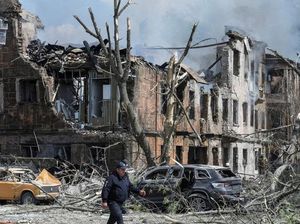 Rudal Rusia Hantam Mal dan RS Bersalin di Dnipro, 6 Orang Tewas