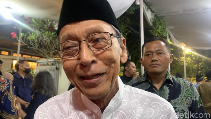 Boediono melayat ke rumah duka Sarwono Kusumaatmadja (Mulia Budi/detikcom)