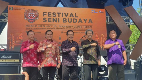 Kantor Wilayah (Kanwil) Kementerian Hukum dan HAM (Kemenkumham) Bali bersama Direktorat Jenderal Kekayaan Intelektual (DJKI) menggelar Mobile Intellectual Property Clinic (MIPC) Tahun 2023 di Lapangan Niti Mandala Renon, Denpasar, Jumat (26/5/2023). (Ronatal Siahaan/detikBali)