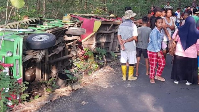 Kereta kelinci terguling di Desa Bogem, Kecamatan Bayat, Klaten, Sabtu (27/5/2023).