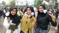 ARMY Bomb-nya nggak boleh ketinggalan! (Foto: Bona/detikcom)