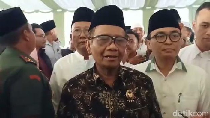 Mahfud Md mengaku masih mempelajari putusan MK soal perpanjangan jabatan KPK jadi 5 tahun