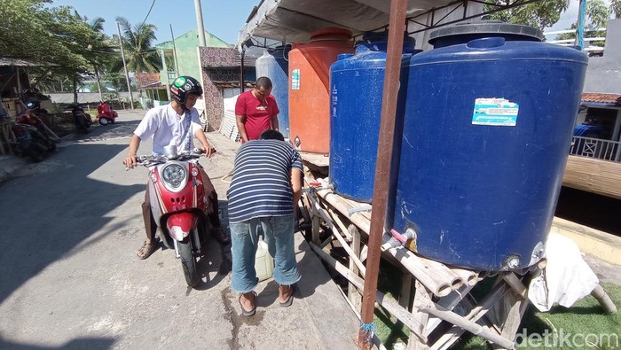 Mata air unik yang memiliki rasa asin bernama Air Tanjung di Tasikmalaya.
