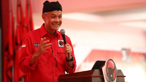 Bakal calon presiden (Bacapres) dari PDI Perjuangan Ganjar Pranowo melakukan silahturahmi ke Kantor DPW Partai Persatuan Pembangunan (PPP) Provinisi Banten, Sabtu (27/5/2023).