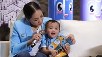 Nagita Slavina dan juga putra kedua Rayyanza Malik Ahmad turut mendukung program 1 Juta Cessa untuk Anak Indonesia Sehat dan Ceria, gerakan sosial Cessa untuk membantu ibu-ibu Indonesia dalam memaksimalkan 1000 hari pertama kehidupan anak Indonesia. 