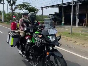 Bawa Misi Perdamaian, Pasutri Cimahi Mengaspal Pakai Motor ke Mekkah