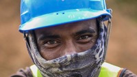Pelibatan warga lokal sebagai pekerja memang juga telah dipersiapkan Kementerian PUPR dalam pembangunan Ibu Kota Nusantara (IKN) untuk meningkatkan kemampuan mereka. Diantaranya melalui pembinaan tenaga kerja konstruksi, seperti untuk tenaga ahli, instruktur, asesor, dan pemanfaatan Building Information Modelling (BIM).  