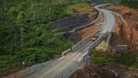 Direktur Jenderal Bina Konstruksi Yudha Mediawan menyampaikan pelaksanaan pelatihan dan sertifikasi terhadap tenaga kerja lokal dilakukan secara berkala agar menjadi SDM konstruksi yang berkompeten. Hal tersebut dilaksanakan untuk membuka lapangan pekerjaan serta meningkatkan kesejahteraan bagi warga lokal sehingga mereka juga ikut terlibat bukan hanya sebagai penonton saja, tapi sebagai pelaku utama dengan mengikuti transformasi teknologi dalam proses pembangunan IKN.  