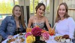 Pesona Cinta Laura Saat Nikmati Pasta dan Floating Breakfast